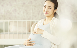 黑龙江怀孕几个月怎么确定孩子是谁的，黑龙江孕期亲子鉴定怎么收费